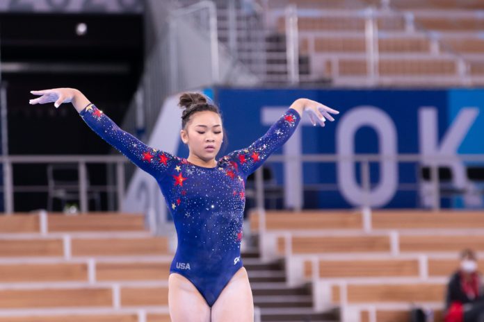Suni Lee during her balance beam performance at the Tokyo Olympic Games.