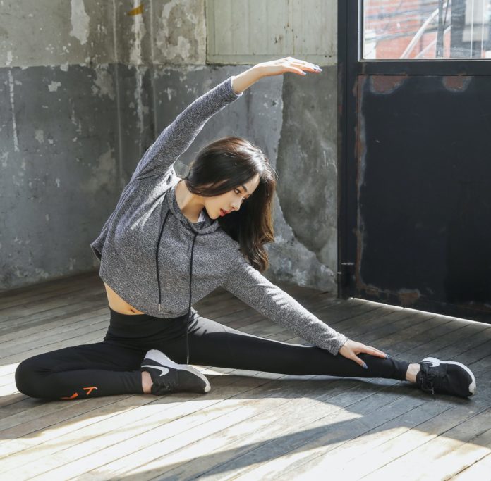 The Best Dynamic Stretches for Leg Day - yourdailysportfix.com